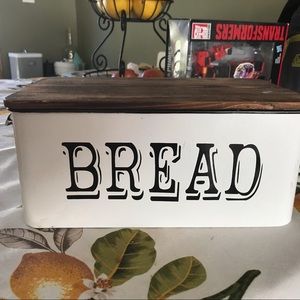Classic tin bread box